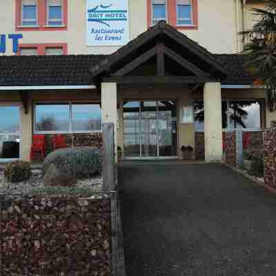 Brit Hotel Les Evens Hotel Exterior