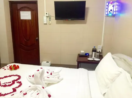 Pandora Motel Отели в г. Insein