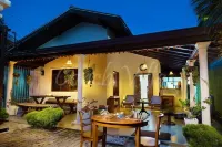 Grand Conch 4 Br Villa -3 Min Walk to the Beaches