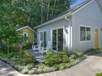 Lithia Springs Resort Hotels in Jackson County