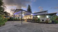 Paradise Hotel & Resort Hotel a Kingston