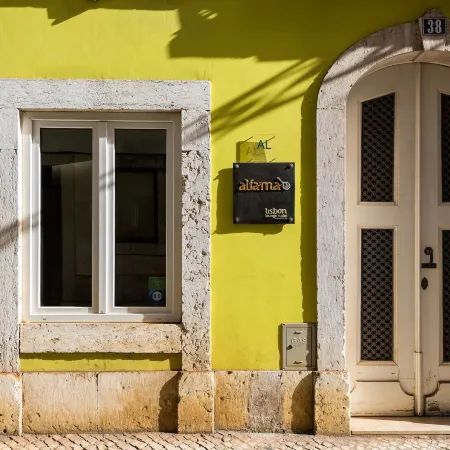 Alfama - Lisbon Lounge Suites Отели рядом с достопримечательностью «Каштелу»