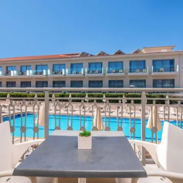 Karras Grande Resort