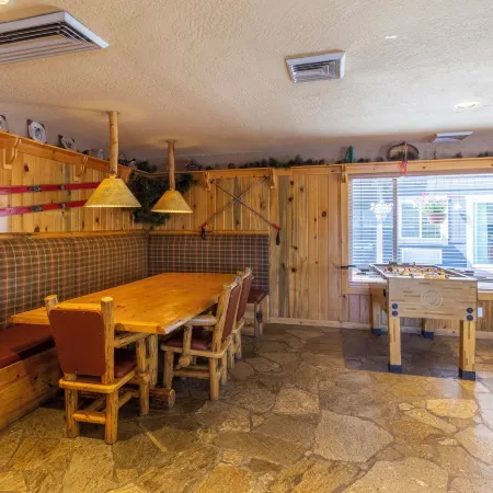 Red Wolf Lodge at Olympic Valley
