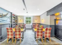 The Ladybower Inn Hotels in Castleton