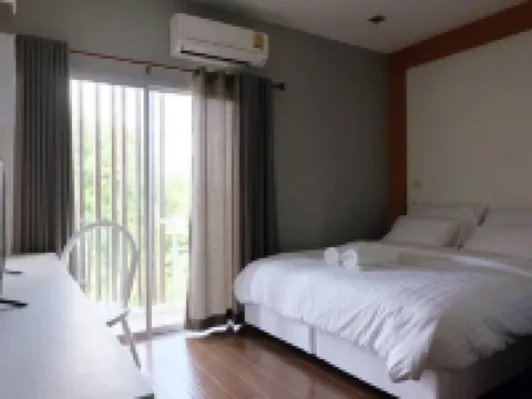 Schon Hotels in Chai Nat