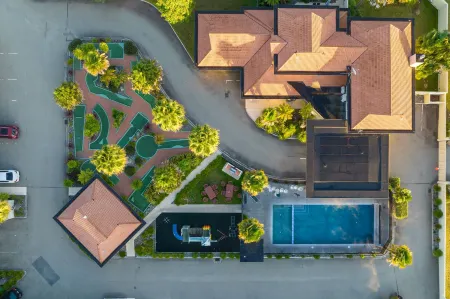 Regal Palms Resort