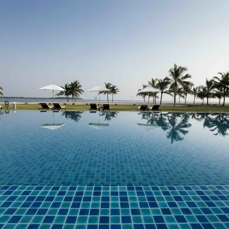 Amaya Beach Passikudah
