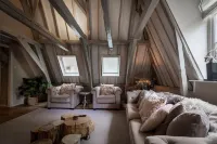 Erfgoed City House Grande Madame Agaath Hotels in Dokkum