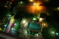 Beaconlea - Swimmingpools