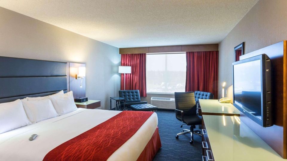 Radisson Hotel & Suites Fort McMurray