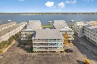 Lagoon Run 105 by Vacation Homes Collection