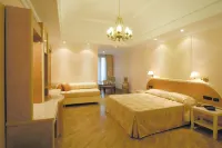 LH Hotel Domus Caesari Hotel dekat Giardino Barberini
