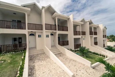 Nianna Coral Bay Deluxe Townhouse 1 Hotels in 