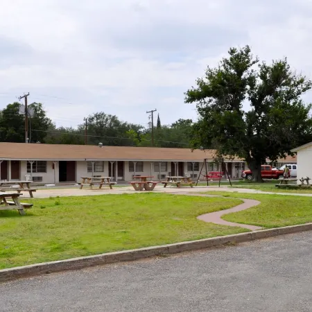Andrews Motor Inn
