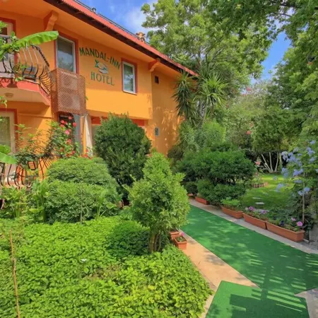 Mandalinn Hotel