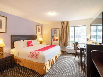 OYO Townhouse Houston Airport North