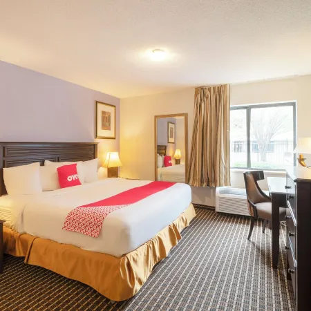 OYO Townhouse Houston Airport North Отели рядом с достопримечательностью «Торговый центр Greenspoint»