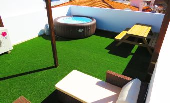 The 17 Party Hostel