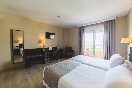 Hotel Cristina Отели в г. Мар-Менор