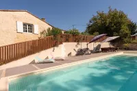 L'Ilot Vignes Hotels in Rauzan