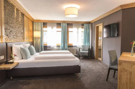 Hotel & Restaurant Becher Отели рядом с достопримечательностью «Парк Ремс»