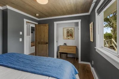 Welcome to Bozeman Haus!  A Comfortable 4 Bedroom House That Sleeps 8 People. Các khách sạn gần Sân bay quốc tế Bozeman Yellowstone