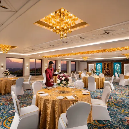 Taj Dal View Srinagar