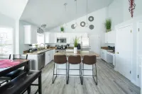 4bd room - king - lux - fast WiFi