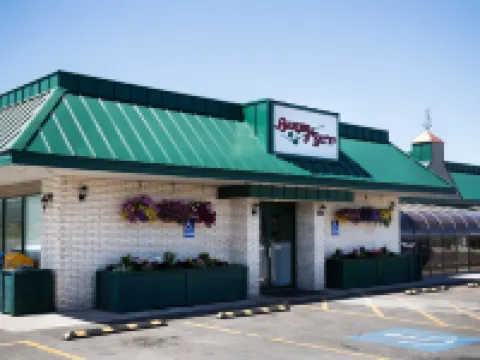 Best Western Paradise Inn  Resort Hotels in Millard County
