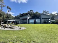 Waterfront Apartments - 4-Star