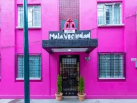Mala Vecindad Beer Hotel โรงแรมใกล้สถานที่จัดกิจกรรม  Expo Reforma