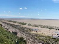 Beachside Lodge - Sleeps 6 - Pets ok - Plus Parking