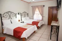 Encanto de la Sierra Hotel - parking