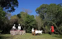 Ashnil Mara Camp Hotel a 