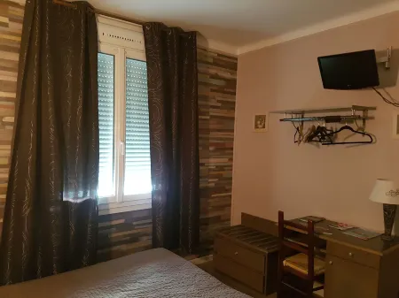 Hotel Bernieres Отели рядом с достопримечательностью «Канский замок»