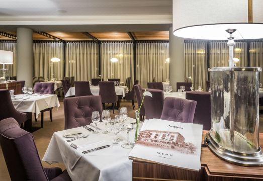 호텔 스파 닥터 이레나 에리스 수영장