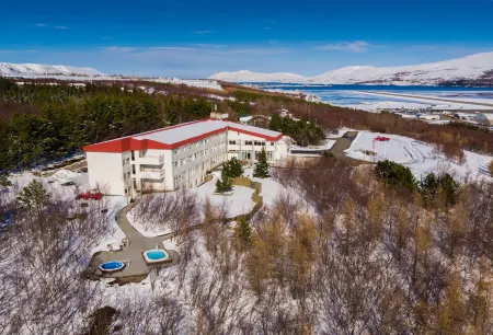 Hotel Kjarnalundur- Aurora Dream - Lodges and Rooms Отели в г. Akureyrarbaer