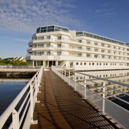 Miramar la Cigale Hotel Thalasso & Spa Отели в г. Арзон