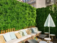 Le Village Montmartre โรงแรมใกล้โรงละครเลอตริอานง