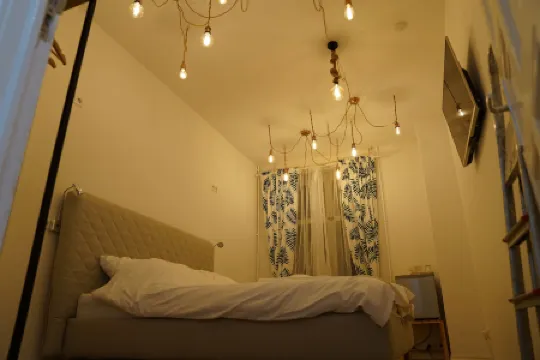 364.Berlin Отели рядом с достопримечательностью «Геденкорт За-Гефенгнис Папештрассе»