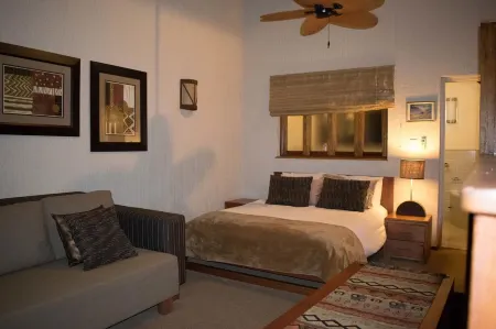 Legend Safaris - Kruger Park Lodge Отели в г. Хейзивью