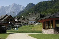 Hotel Alpina - parking