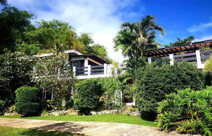 La Pernela Beachfront Resort