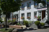 Thermen-Hotel in Bad Soden Hotels in der Nähe von Kloster- und Pfarrkirche St. Franziskus