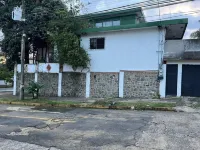 Haven Hotel فنادق في San Pedro