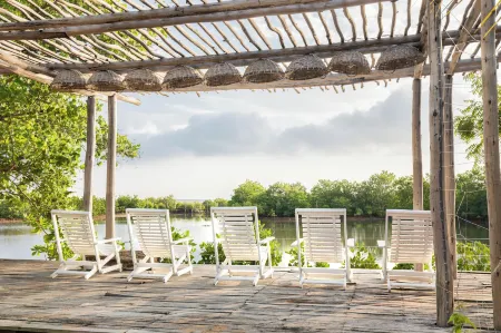 Club Mango Resort Отели в г. Ilanthadiya