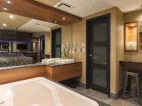 Hotel le Chablis Cadillac Hotels near Radisson Metro Station