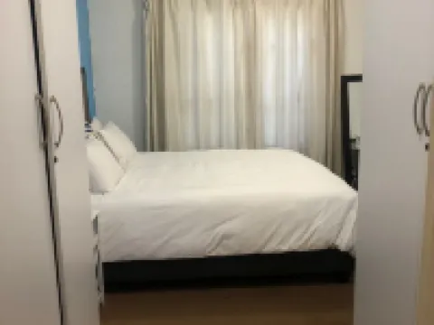 Inviting 3-Bed Apartment in Edenvale Hotéis em Edenvale