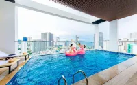 Astica Hotel Nha Trang - プール